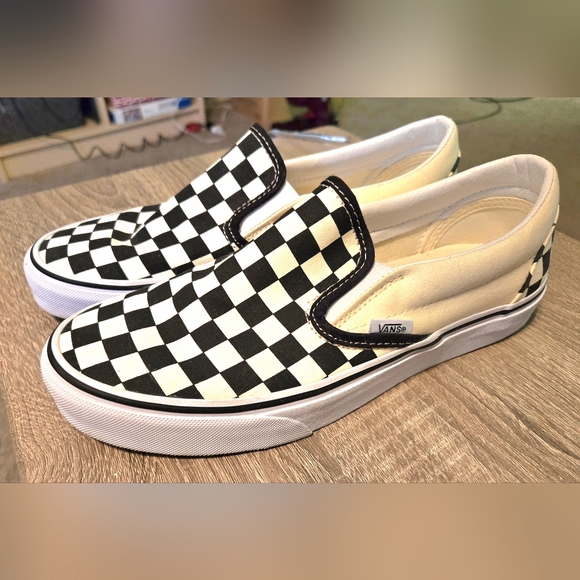 Classic checkered slip ons - Picture 2 of 4
